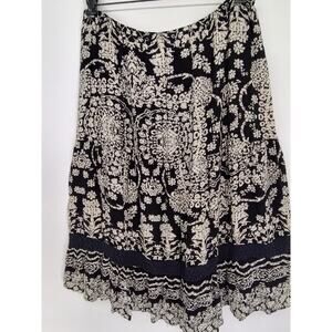 Forbidden Los Angeles Woman's Black White Paisley Tiered Pull on Skirt Size Med.
